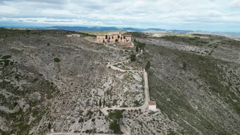 Bocairent-Chapel-Donde-Hilltop-En-Valencia-Región,-Costa-Blanca,-Spain---Aerial-4k