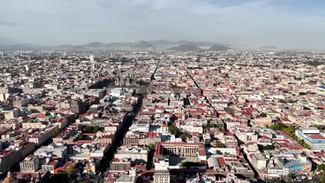 Lateral-drone-shot-of-downtown-mexico-city