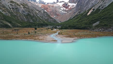 Laguna-Esmeralda,-Der-Berühmteste-See-In-Ushuaia-