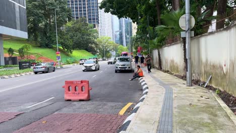 Tagsüber-Durch-Die-Straßen-Von-Kuala-Lumpur,-Malaysia-Laufen