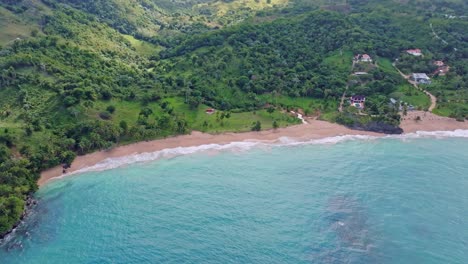 Colorada-Beach-is-the-main-beach-on-Bahía-Drake-in-the-province-of-Puntarenas,-Costa-Rica