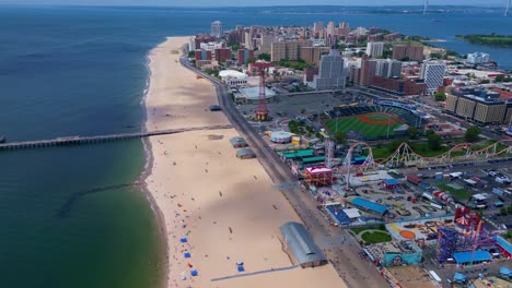 Wide-angle-aerial-view,-Brighton-Beach,-Brooklyn,-New-York-City