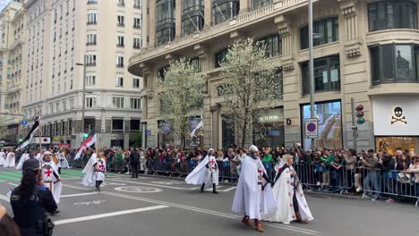 Knights-of-the-Middle-Ages-parading-for-St