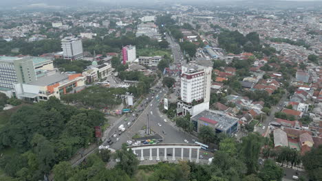 Tráfico-De-Bogor-En-Hora-Punta-En-Indonesia