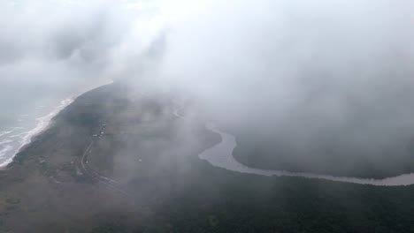 Shot-of-Tecolutla-river-in-a-very-cloudy-day