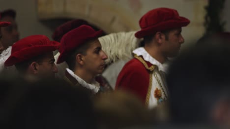 Männer-In-Traditioneller-Kleidung-Su-Composidori,-Sartiglia-Fest,-Oristano,-Sardinien,-Italien,-Europa