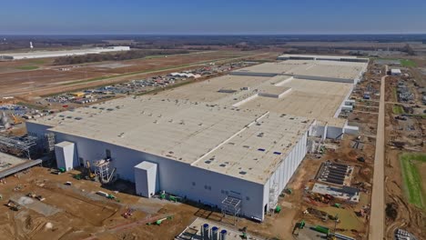 Aerial-reveal-of-Ford's-massive-BlueOval-City-and-electric-vehicle-production-facility-in-Stanton,-TN