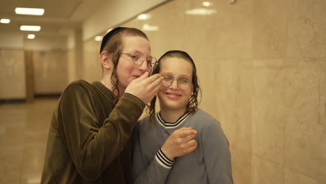 jewish-kids-laughing-at-an-other-kid-in-school