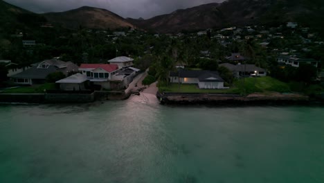 Scenic-Beachfront-Accommodations-In-Oahu-Island,-Hawaii---Drone-Shot