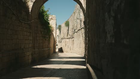 Jerusalén,-Israel-Antiguo-Camino-Empedrado-Camino-Peatonal-En-La-Antigua-Ciudad-Santa