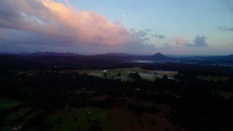 Aerial-View-Of-Noosa-Hinterland-Landscape-At-Dusk-In-Queensland,-Australia