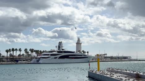 A-view-of-the-port-of-Malaga-on-a-cloudy-day