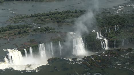 Cataratas-Del-Iguazú-Desde-Vista-De-Helicóptero