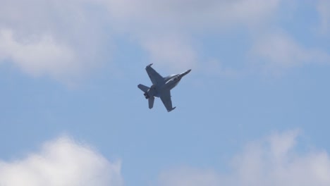 F18-Fighter-Jet-Airplane-Solo-Display-at-Abbotsford-Airshow-2023