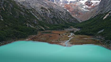 Laguna-Esmeralda-the-most-iconic-lake-in-Ushuaia-