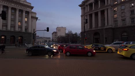 Heavy-Evening-traffic-at-the-Largo,-also-known-as-Nezavisimost-Square