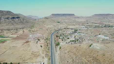 Mumbai:-Carretera-Nacional-De-Agra-Y-Vista-De-Drones-De-La-Ruta-Más-Rápida-NH52