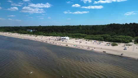 Playa-Costera---Mar-Báltico---Letonia---Imágenes-Cinematográficas-De-Drones-4k