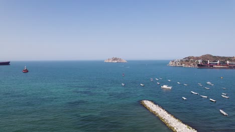 Santa-Marta-Bay-with-Isla-El-Morro-View,-Colombia---aerial