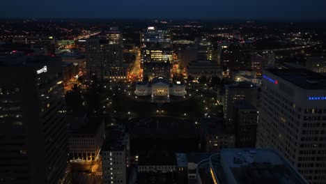 Virginia-capitol-building-at-night