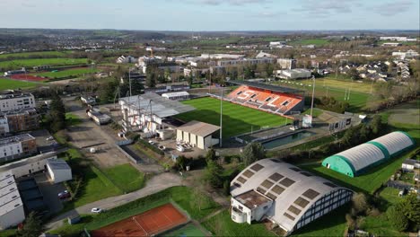 Estadio-Francis-Le-Basser-En-Laval,-Francia