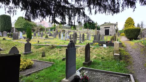 Antiguo-Cementerio-Irlandés-En-Una-Mañana-De-Primavera-En-Kilkenny.