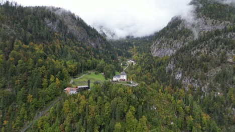 Plataforma-Mirador-Hallstatt-Skywalk-En-Austria---Antena-4k