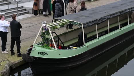 Freda-Boot,-Regents-Canal,-London,-Großbritannien