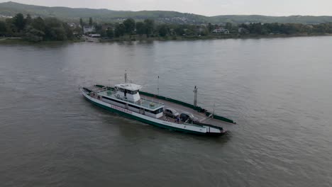 Ferry-crossing-Rhine-river-from-Bad-Honnef-towards-Rolandseck,-Rhineland-Palatinate,-Germany