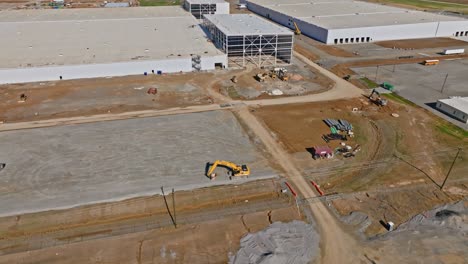 Drone-clip-of-earth-moving-equipment-at-Ford's-Megacampus-BlueOval-City-in-Stanton,-Tennessee
