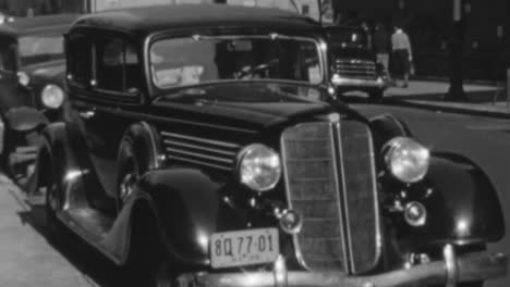 El-Hombre-Conduce-Su-Automóvil-Buick-Mclaughlin-Serie-60-En-Una-Calle-De-Nueva-York-En-La-Década-De-1930