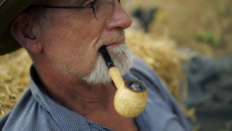 Confederate-Soldier-Smoking-Pipe