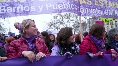 Demonstrantinnen-Nehmen-An-Einer-Demonstration-Zum-Internationalen-Frauentag-Teil