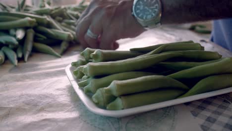 Fresh-Scallion-stems-being-prepared-in-market-for-sale-to-consumers