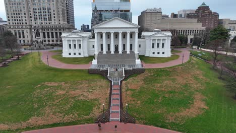 Edificio-Del-Capitolio-De-Virginia