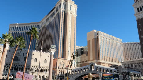 Las-Vegas-USA,-Venetian-Hotel-and-Casino-Resort-Experior,-Buildings-Panorama-on-Hot-Sunny-Day