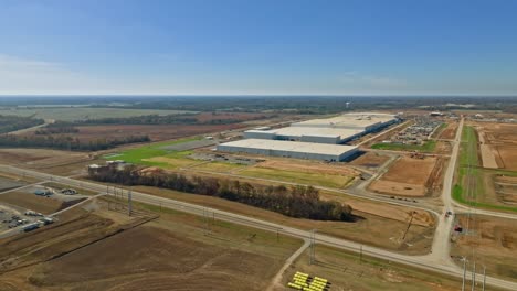 Aerial-approach-of-Ford's-BlueOval-City-in-Stanton,-Tennessee