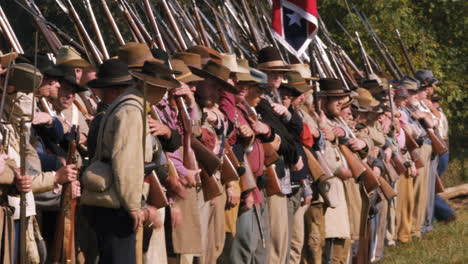 Confederate-Soldiers-Line-Up