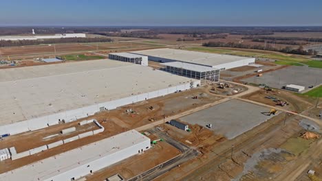 Aerial-footage-of-Ford's-Megacampus-BlueOval-City's-electric-vehicle-and-battery-manufacturing-in-Stanton,-Tennessee