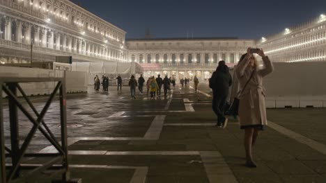 Einbruch-Der-Dunkelheit-Am-Markusplatz-In-Venedig