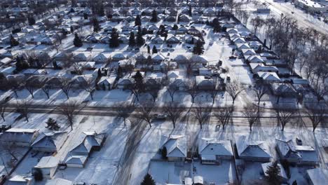 Wunderschöne-Winter-Luftaufnahmen-Der-Stadt-Winnipeg,-Manitoba,-Kanada