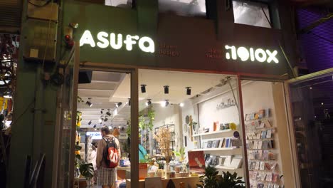 One-of-the-shops-providing-Israeli-style-design-goods-in-downtown-Tel-Aviv,-Israel