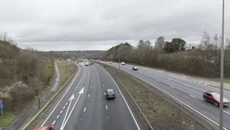 Timelapse-of-traffic-flowing-on-A23-from-Bolney-bridge-view