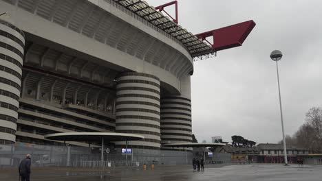 Das-San-Siro-Stadion,-Offiziell-Bekannt-Als-Stadio-Giuseppe-Meazza