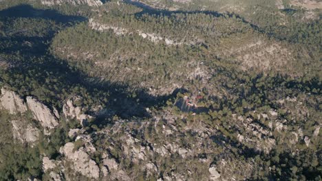 Aéreo-Del-Paisaje-Forestal-De-Arriba-Hacia-Abajo-Cañón-Del-Cobre-Montañas-Mexicanas-Horizonte-México-Chihuahua-Sierra-Madre-Occidental,-Lugar-De-Caminata-De-Viaje