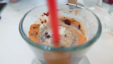 Close-up-of-a-cappuccino-at-a-restaurant