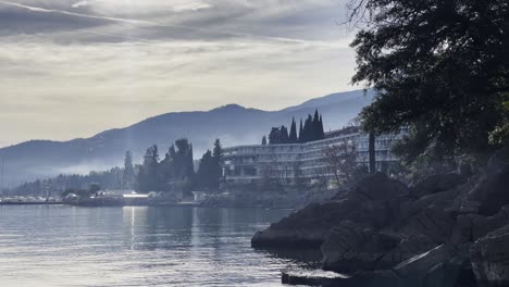Resort-town-shore-with-on-a-misty-day,-Opatija,-Croatia