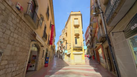 walking-through-the-city-of-Figueras,-on-the-Costa-Brava-of-Gerona,-Dal?