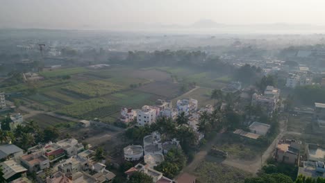 Satara-Greneryfeelds-City-180-Grad-Drohnenansicht-In-Maharashtra