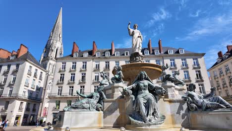 Fuente-De-La-Plaza-Royale,-Nantes-En-Francia